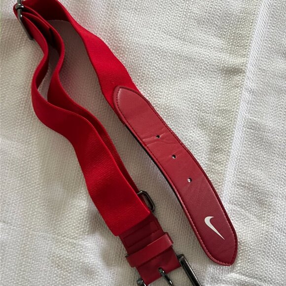 Nike Belt one size elastic stretch with faux leather Red Baseball Youth - 0124 - Picture 2 of 3